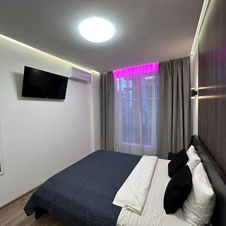 Rybalsky Studio Apartment Dnipro View 키예프 외부 사진