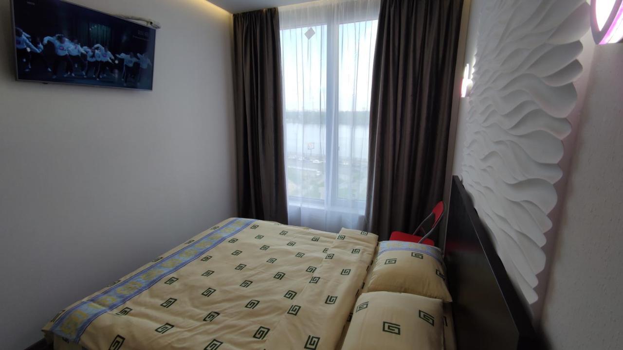 Rybalsky Studio Apartment Dnipro View 키예프 외부 사진