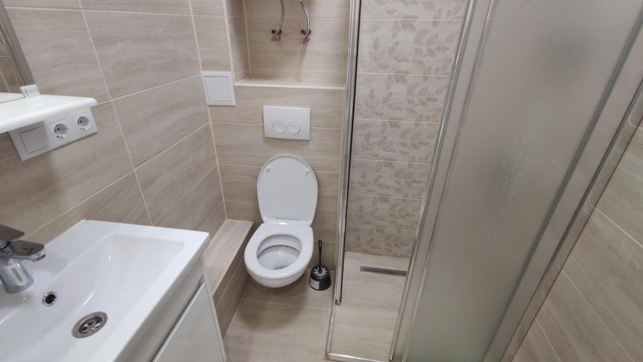 Rybalsky Studio Apartment Dnipro View 키예프 외부 사진