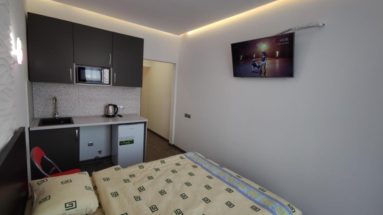 Rybalsky Studio Apartment Dnipro View 키예프 외부 사진