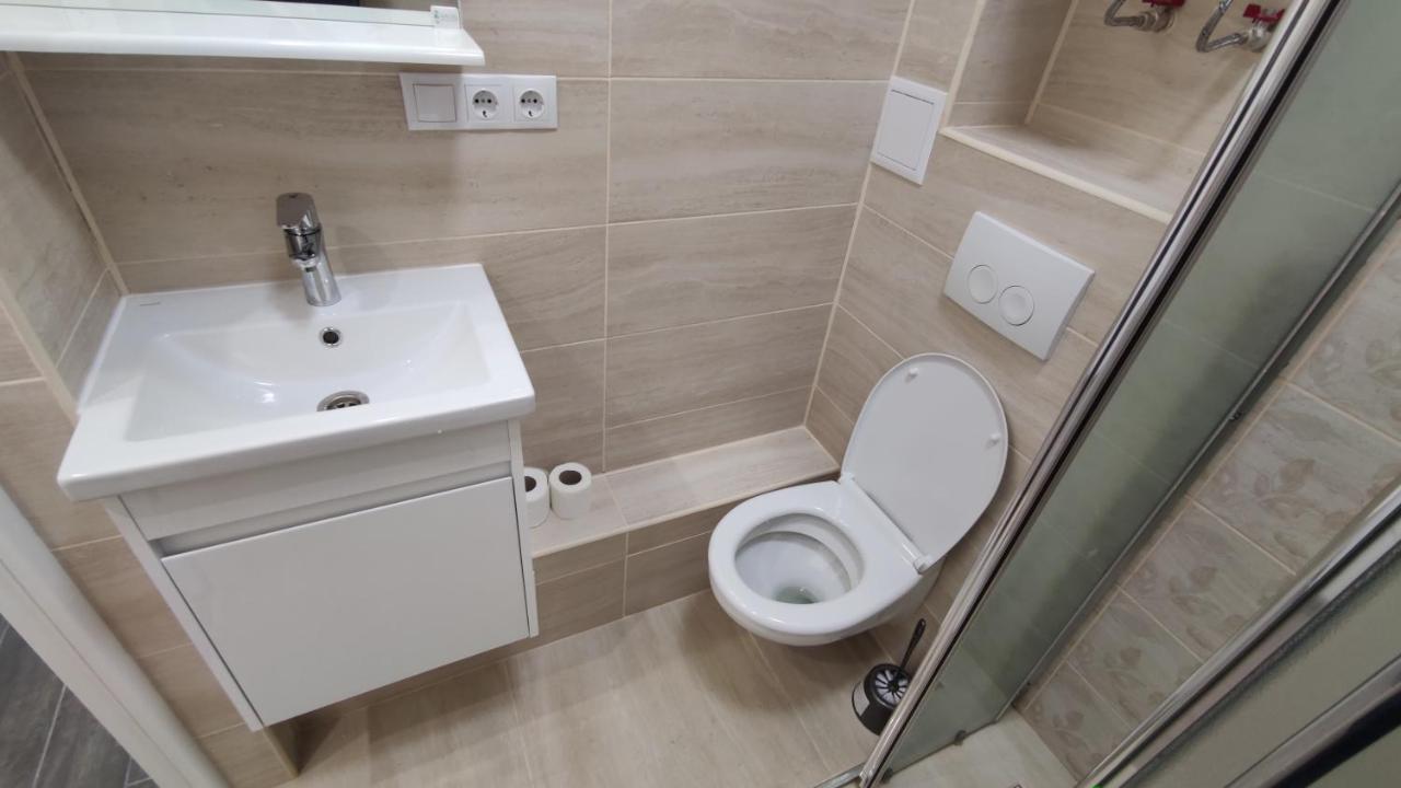 Rybalsky Studio Apartment Dnipro View 키예프 외부 사진