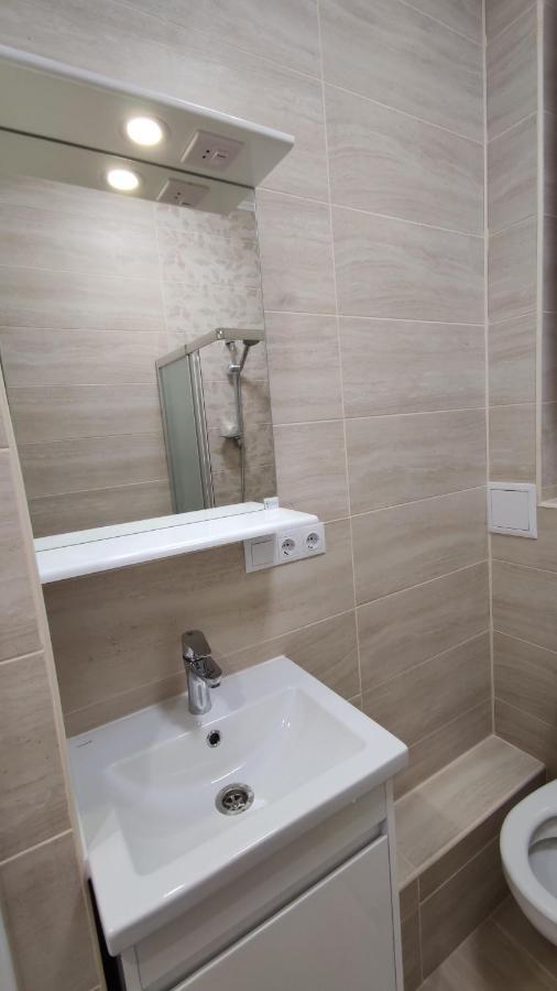 Rybalsky Studio Apartment Dnipro View 키예프 외부 사진