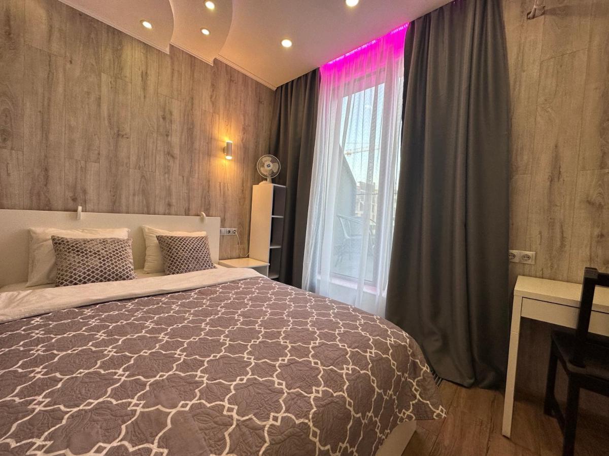 Rybalsky Studio Apartment Dnipro View 키예프 외부 사진
